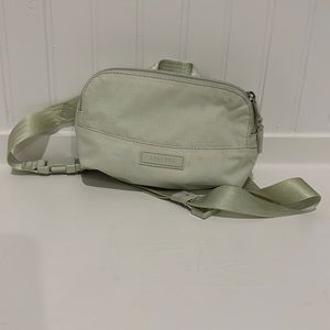 Athleta Excursion Mini Belt Bag